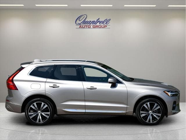 2023 Volvo XC60 SUV in Bright Dusk Metallic thumbnail 3