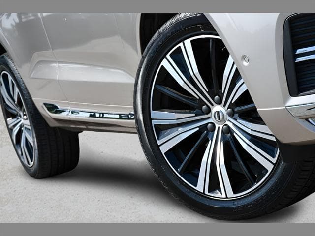 2023 Volvo XC60 SUV in Bright Dusk Metallic thumbnail 11