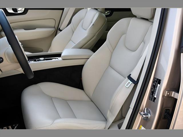 2023 Volvo XC60 SUV in Bright Dusk Metallic thumbnail 14