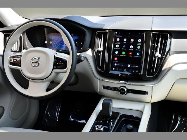 2023 Volvo XC60 SUV in Bright Dusk Metallic thumbnail 18
