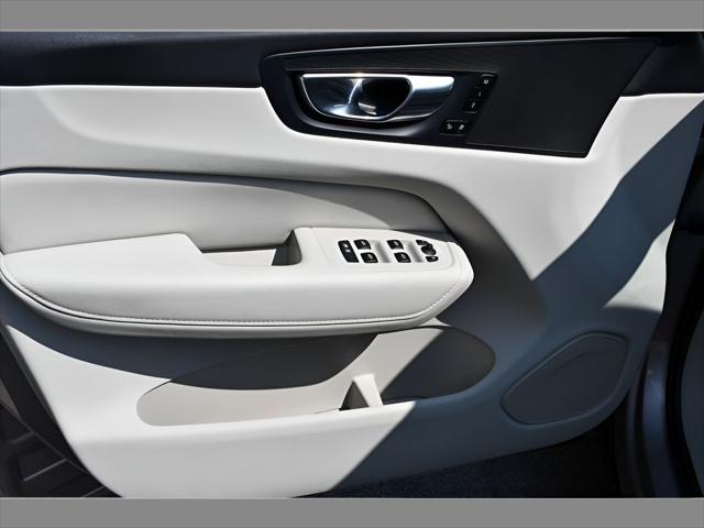 2023 Volvo XC60 SUV in Bright Dusk Metallic thumbnail 28