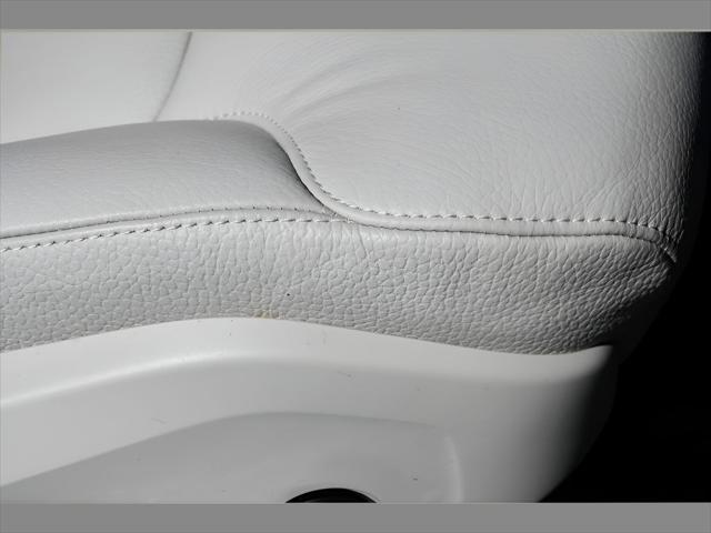 2023 Volvo XC60 SUV in Bright Dusk Metallic thumbnail 34