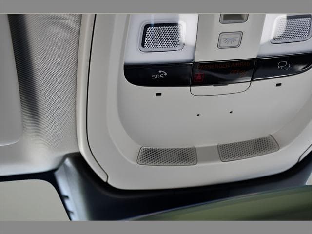 2023 Volvo XC60 SUV in Bright Dusk Metallic thumbnail 39