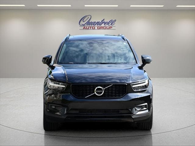 2021 Volvo XC40 SUV in Onyx Black Metallic thumbnail 9