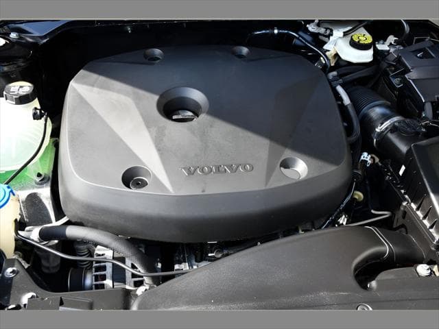 2021 Volvo XC40 SUV in Onyx Black Metallic thumbnail 26