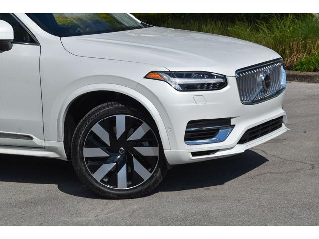 2024 Volvo XC90 Recharge Plug-In Hybrid SUV in Crystal White Metallic thumbnail 8