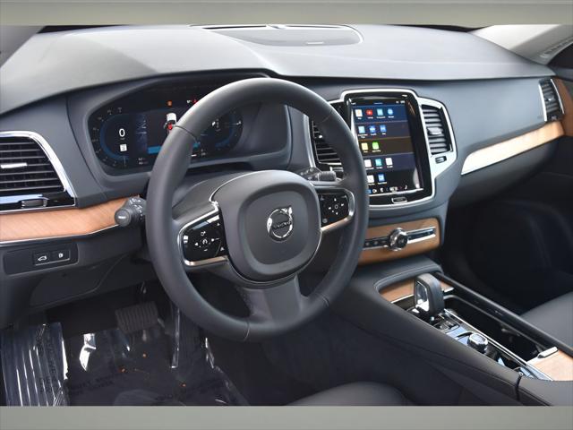 2024 Volvo XC90 Recharge Plug-In Hybrid SUV in Crystal White Metallic thumbnail 9