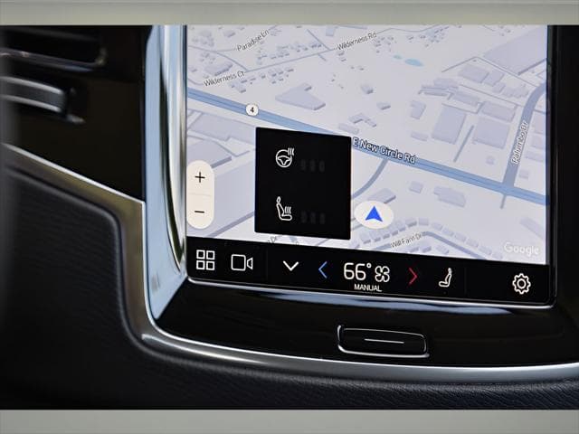 2024 Volvo XC90 Recharge Plug-In Hybrid SUV in Crystal White Metallic thumbnail 23