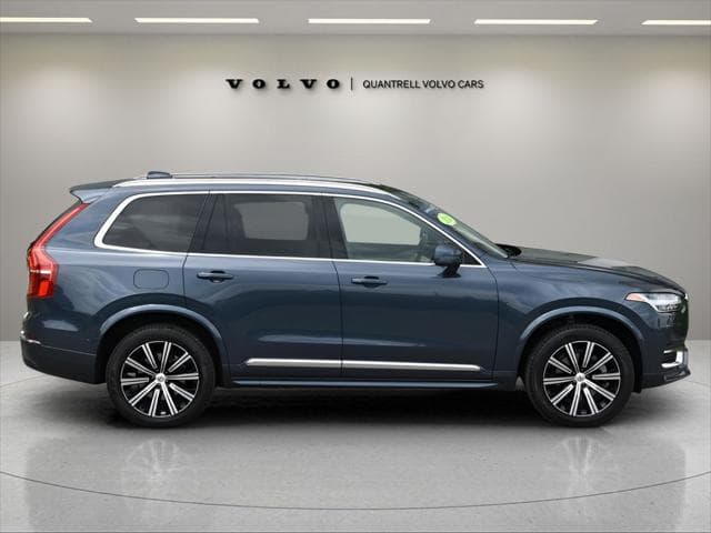 2024 Volvo XC90 SUV in Denim Blue Metallic thumbnail 3