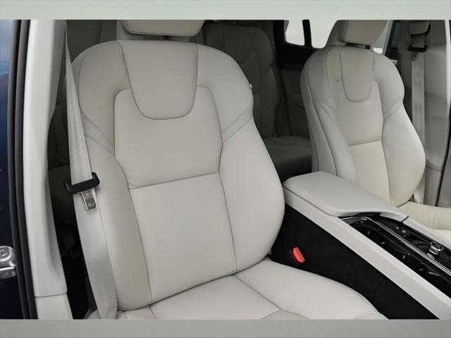 2024 Volvo XC90 SUV in Denim Blue Metallic thumbnail 28