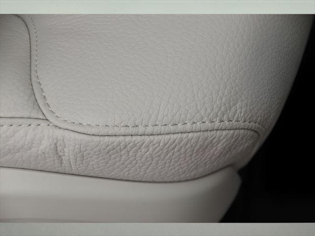 2024 Volvo XC90 SUV in Denim Blue Metallic thumbnail 29