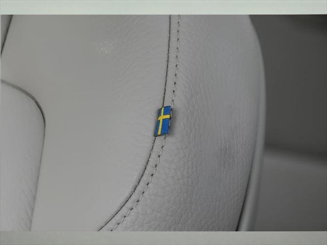 2024 Volvo XC90 SUV in Denim Blue Metallic thumbnail 34