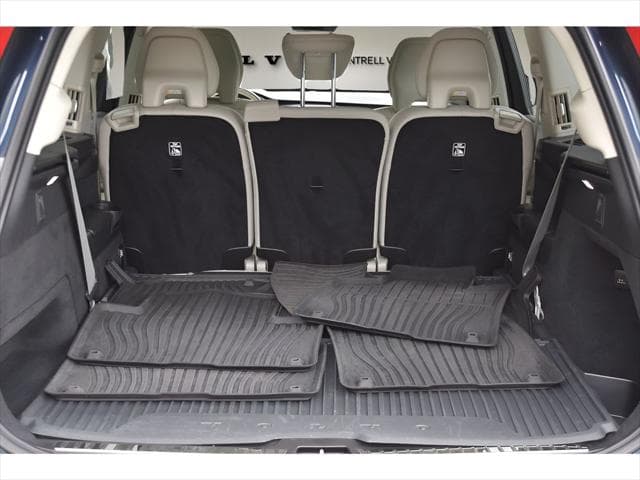 2024 Volvo XC90 SUV in Denim Blue Metallic thumbnail 38