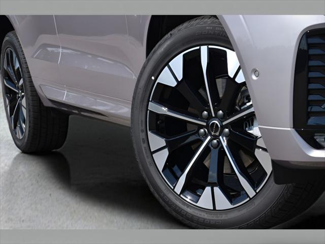2026 Volvo XC60 SUV in Aurora Silver thumbnail 9