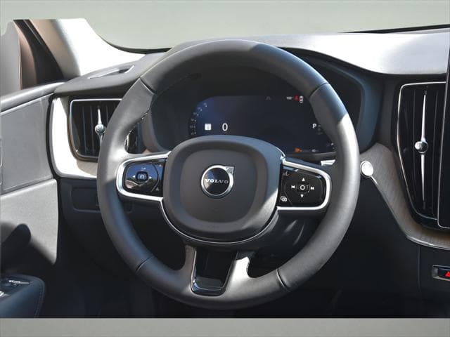2026 Volvo XC60 SUV in Aurora Silver thumbnail 16
