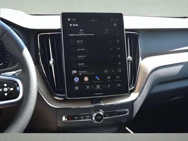 2026 Volvo XC60 SUV in Aurora Silver thumbnail 18