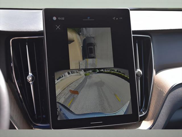 2026 Volvo XC60 SUV in Aurora Silver thumbnail 21