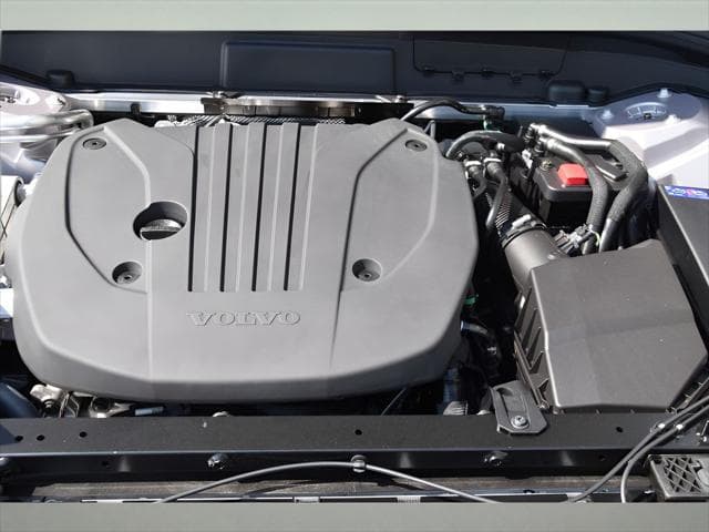 2026 Volvo XC60 SUV in Aurora Silver thumbnail 25