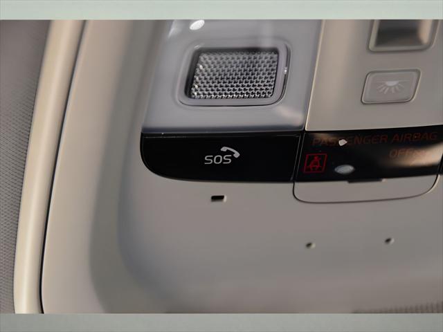 2026 Volvo XC60 SUV in Aurora Silver thumbnail 36