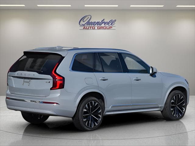 2026 Volvo XC90 SUV in Vapour Grey Metallic thumbnail 4
