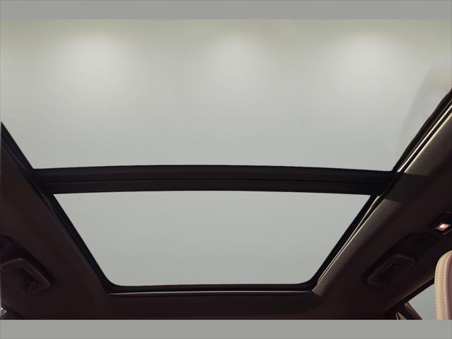 2026 Volvo XC90 SUV in Vapour Grey Metallic thumbnail 13
