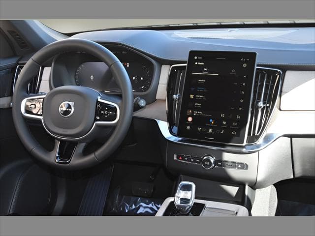 2026 Volvo XC90 SUV in Vapour Grey Metallic thumbnail 17