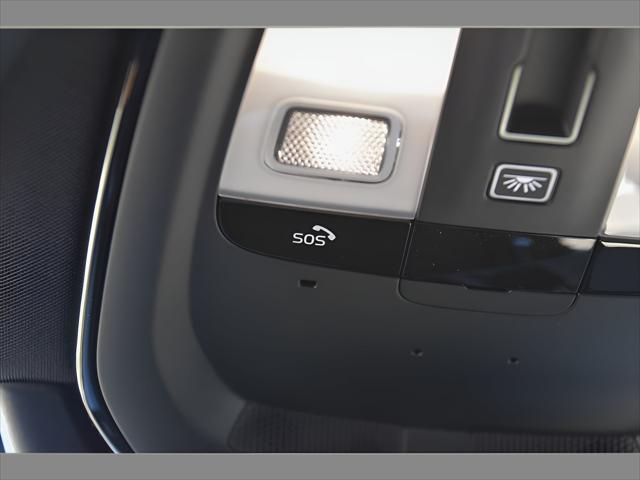2026 Volvo XC90 SUV in Vapour Grey Metallic thumbnail 38