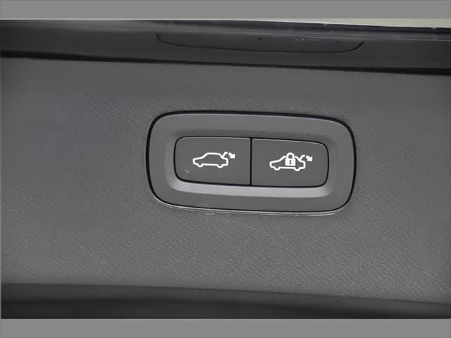 2026 Volvo XC90 SUV in Onyx Black Metallic thumbnail 20