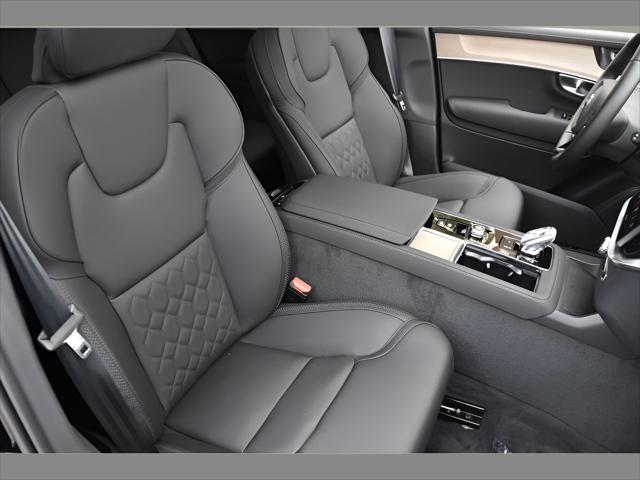 2026 Volvo XC90 SUV in Onyx Black Metallic thumbnail 28