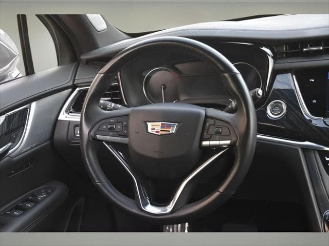 2025 Cadillac XT6 SUV in Argent Silver Metallic thumbnail 17