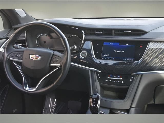 2025 Cadillac XT6 SUV in Argent Silver Metallic thumbnail 18