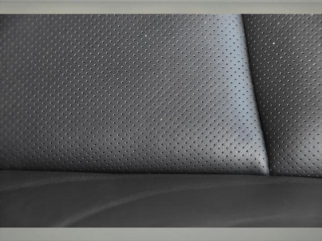 2025 Cadillac XT6 SUV in Argent Silver Metallic thumbnail 33