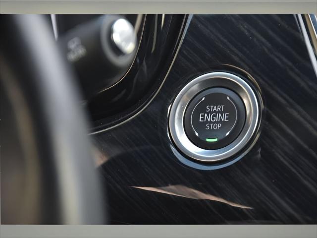 2025 Cadillac XT6 SUV in Argent Silver Metallic thumbnail 36