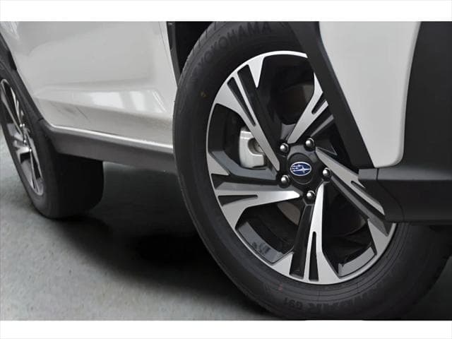 2025 Subaru Crosstrek SUV in Crystal White Pearl thumbnail 10