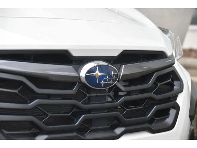 2025 Subaru Crosstrek SUV in Crystal White Pearl thumbnail 12