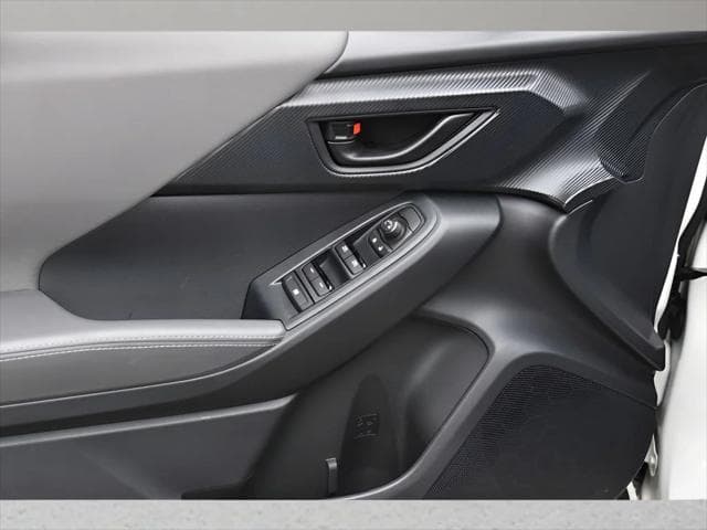 2025 Subaru Crosstrek SUV in Crystal White Pearl thumbnail 24