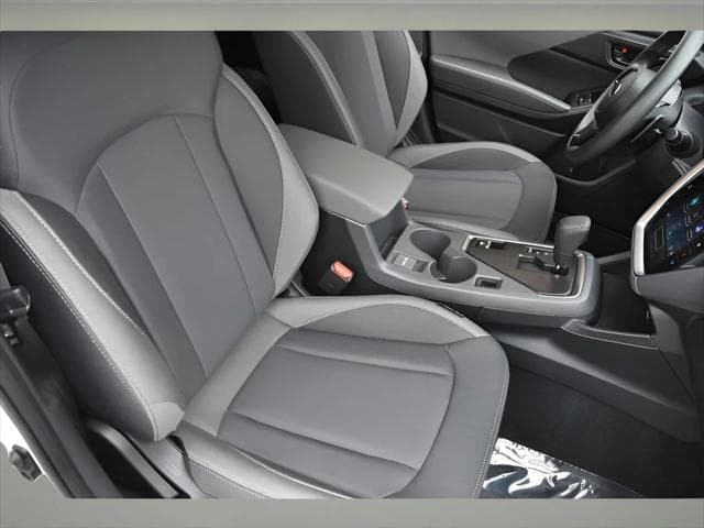 2025 Subaru Crosstrek SUV in Crystal White Pearl thumbnail 28