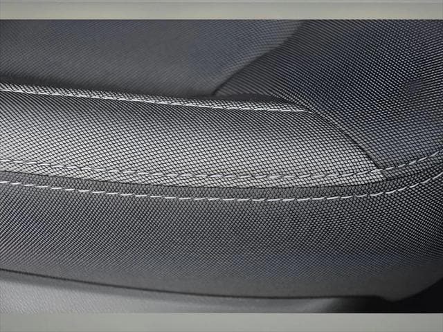 2025 Subaru Crosstrek SUV in Crystal White Pearl thumbnail 29
