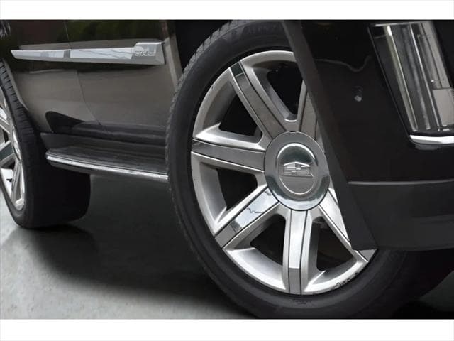 2019 Cadillac Escalade ESV SUV in Black Raven thumbnail 10