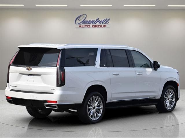 2023 Cadillac Escalade ESV SUV in Crystal White Tricoat thumbnail 4