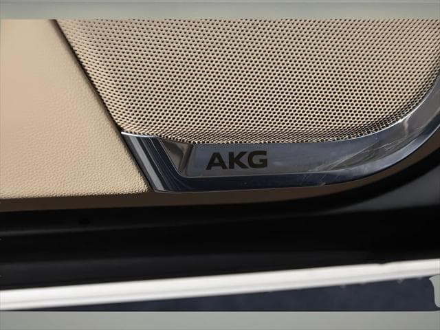 2023 Cadillac Escalade ESV SUV in Crystal White Tricoat thumbnail 28