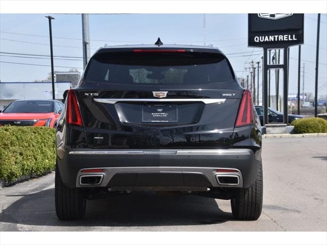 2025 Cadillac XT5 SUV in Stellar Black Metallic thumbnail 5