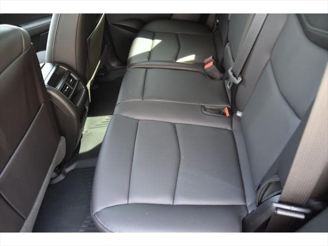2025 Cadillac XT5 SUV in Stellar Black Metallic thumbnail 15
