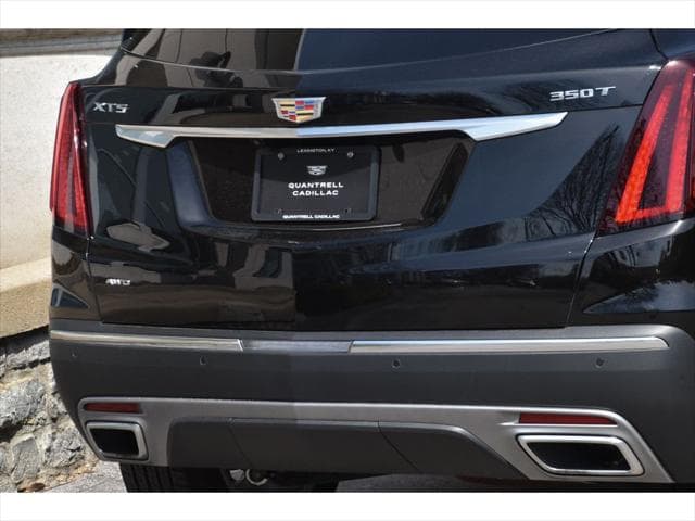 2025 Cadillac XT5 SUV in Stellar Black Metallic thumbnail 28