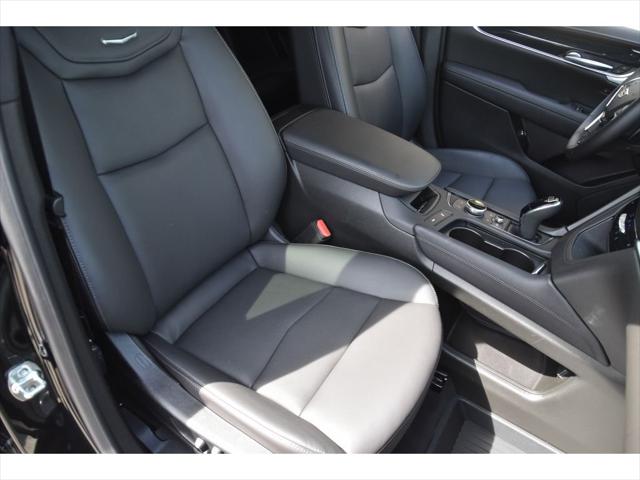 2025 Cadillac XT5 SUV in Stellar Black Metallic thumbnail 30