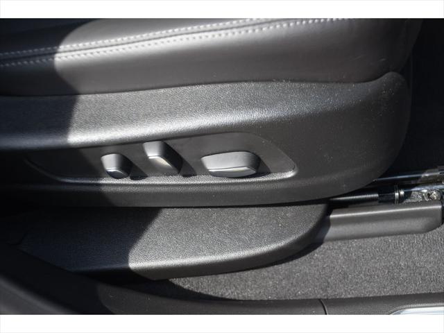 2025 Cadillac XT5 SUV in Stellar Black Metallic thumbnail 31