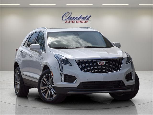 2025 Cadillac XT5 in Crystal White Tricoat