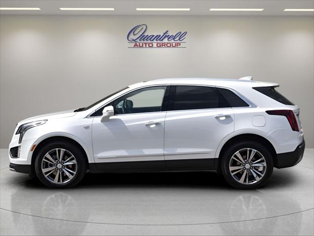 2025 Cadillac XT5 SUV in Crystal White Tricoat thumbnail 7