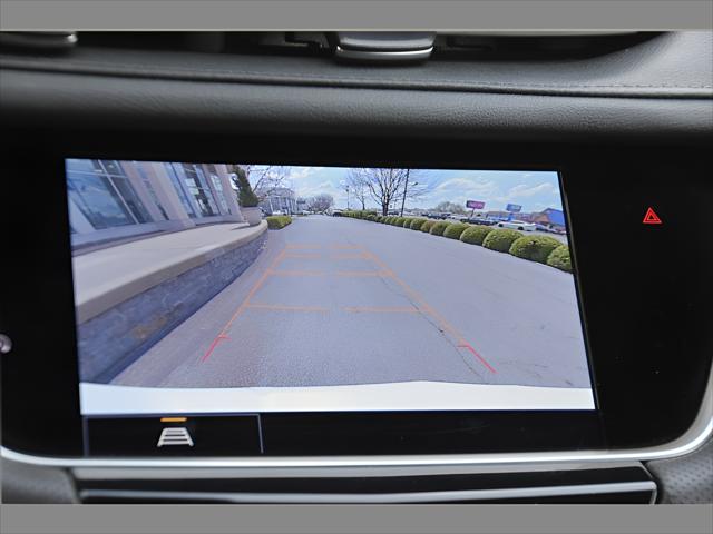 2025 Cadillac XT5 SUV in Crystal White Tricoat thumbnail 23