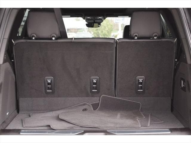 2022 Cadillac Escalade SUV in Black Raven thumbnail 25